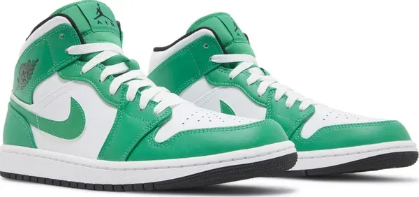 未使用 Nike Air Jordan 1 Mid Lucky Green Buy Air Jordan 1 Mid 'Lucky Green' Now! | Hypefly India