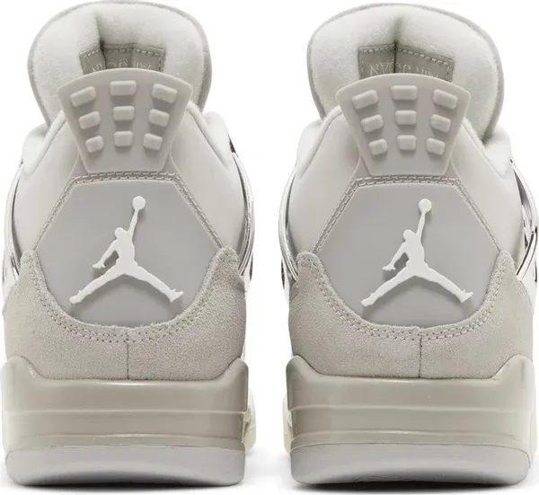 Air Jordan 4 RETRO Frozen Moments