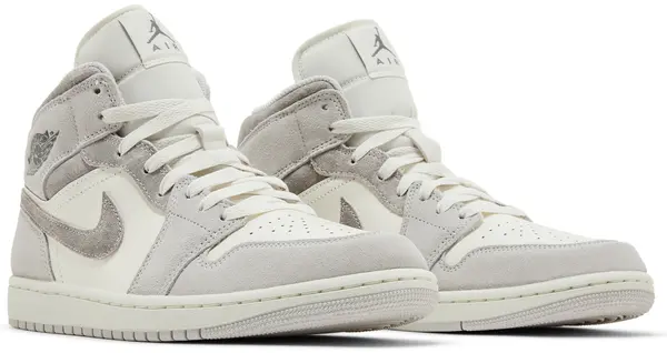 Air Jordan 1 Mid SE 'Neutral Grey Sail' | Hype Fly India