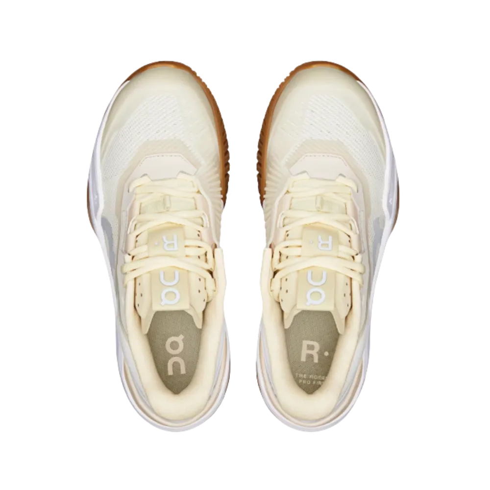 On Running The Roger Pro Fire Ivory Sand