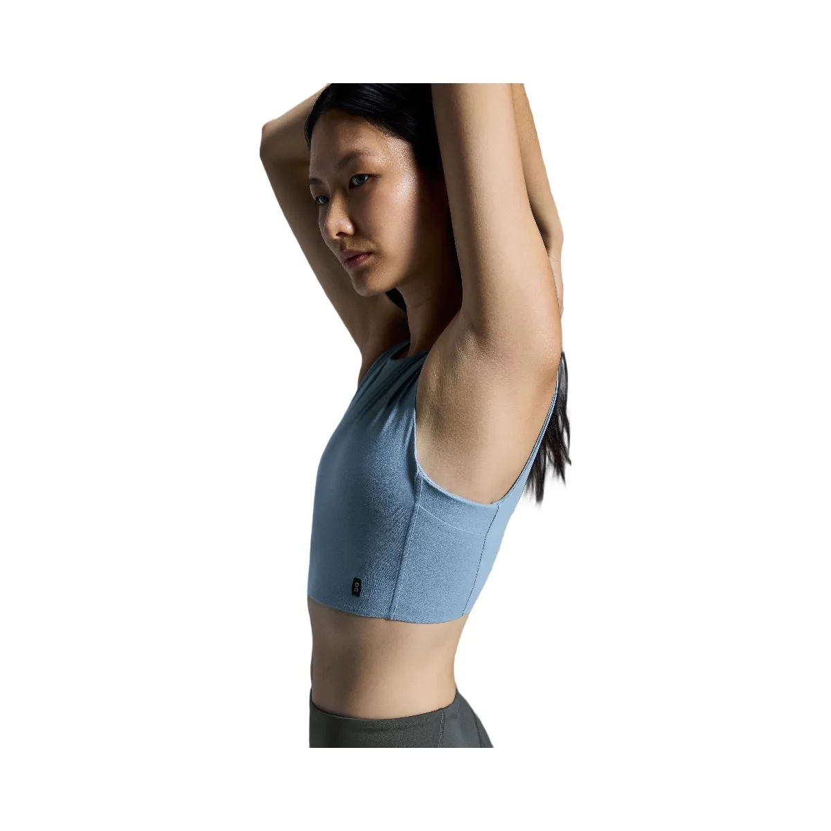 On Core 2-In-1 Crop Chambray