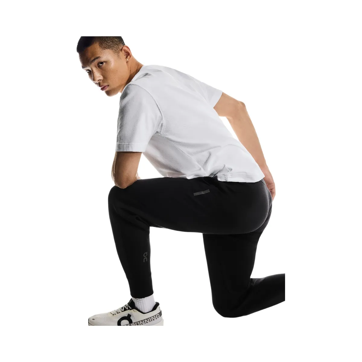 On Focus Tech Sweatpants Black