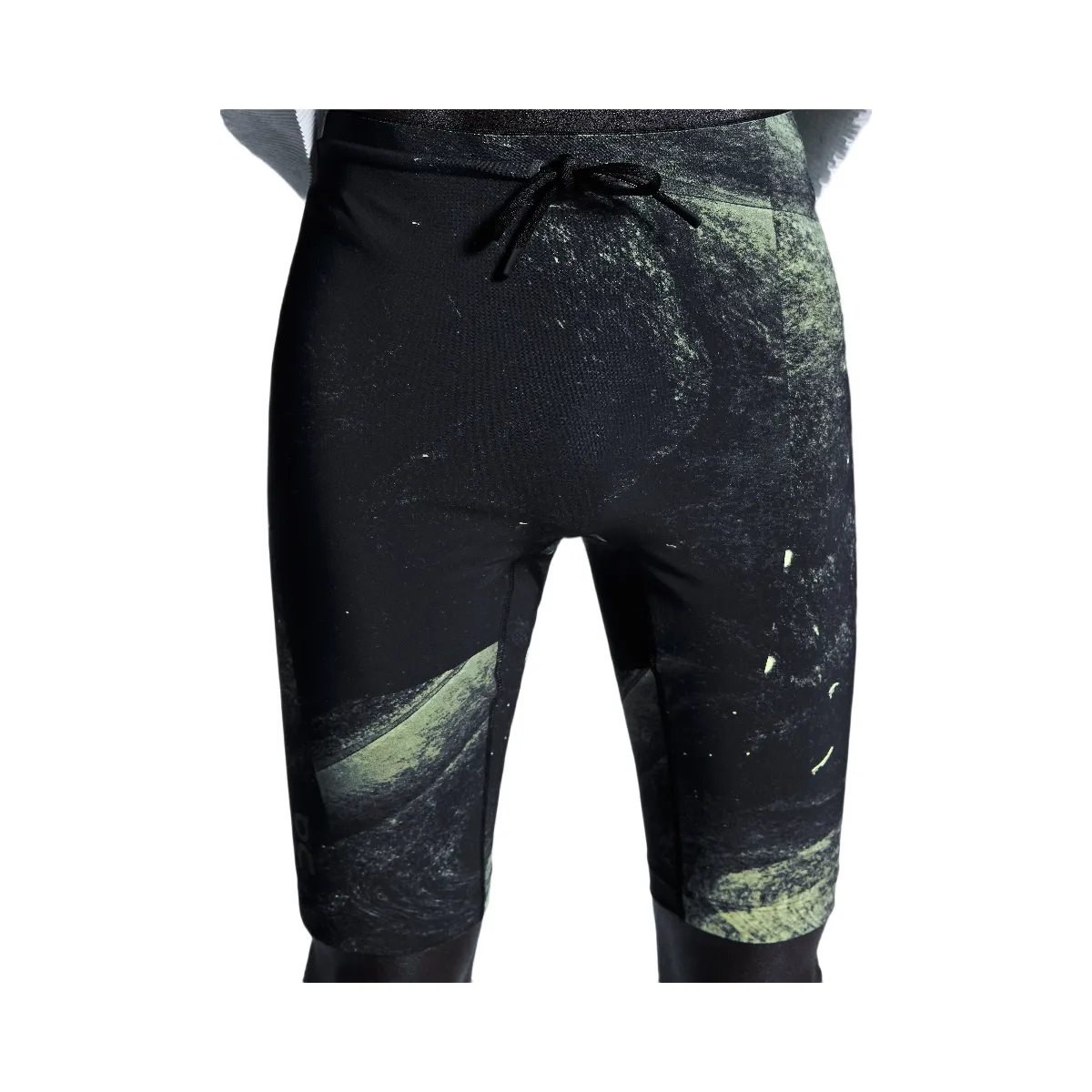 On Race Tights Half Black | Limelight