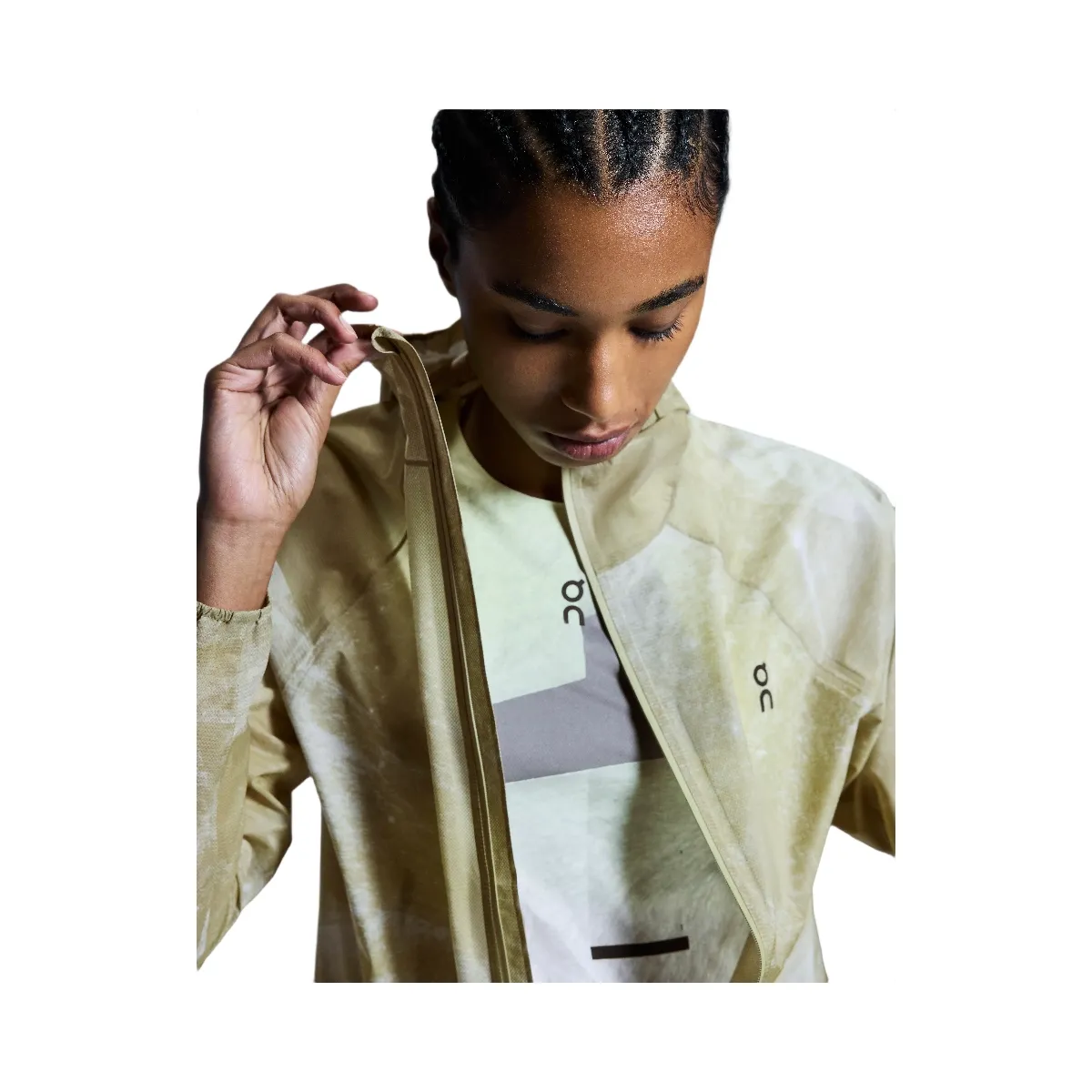 On Ultra Jacket White | Caper
